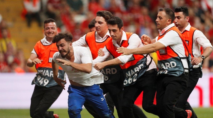 Süper Kupa finalinde 25 kişi gözaltına alındı