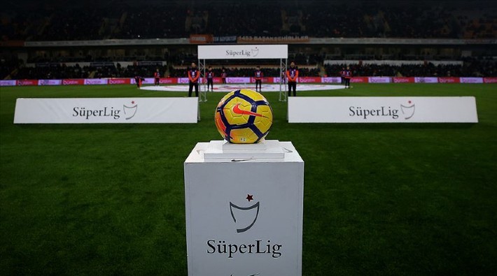 Süper Lig'in ilk yarısında maçlar seyircisiz oynanacak
