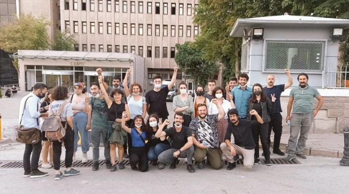 Ankara'da Suruç katliamı ile ilgili bildiri dağıttığı için gözaltına alınan gençler serbest bırakıldı 