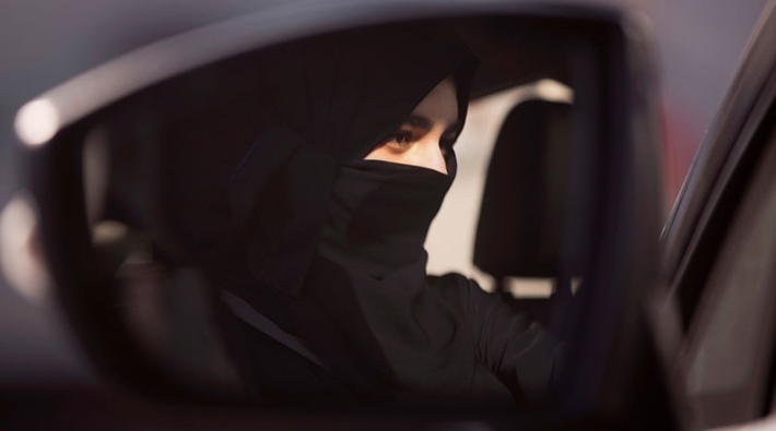 Suudi Arabistan çocuk yaşta evliliği yasakladı