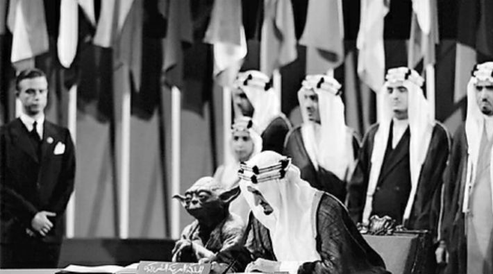 Suudi Arabistan'da bir ders kitabında Yoda ile Kral Faysal yan yana