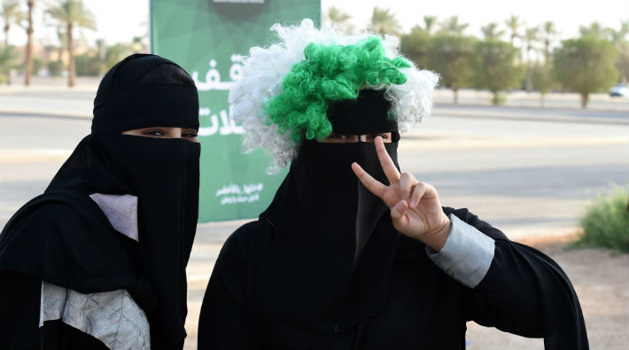 Suudi Arabistan’da kadınlara stadyumlara girme hakkı