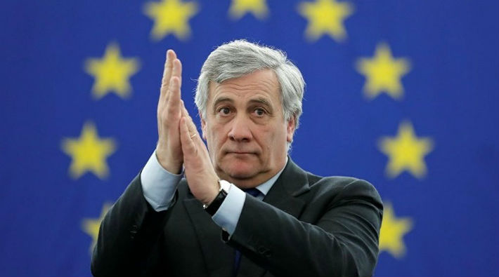 AP başkanlık seçimlerinin galibi Antonio Tajani oldu