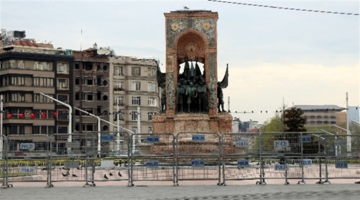 1 Mayıs'ı Taksim'de kutlamak isteyen 7 kişi gözaltına alındı