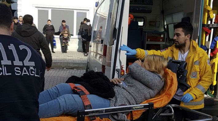 Taksim'de turist yolda yürürken vuruldu