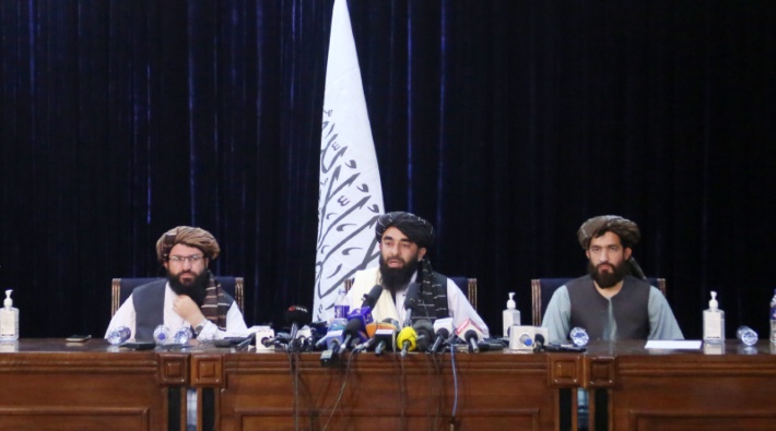 Taliban: Düşman istemiyoruz, kadın hakları şeriata göre olacak