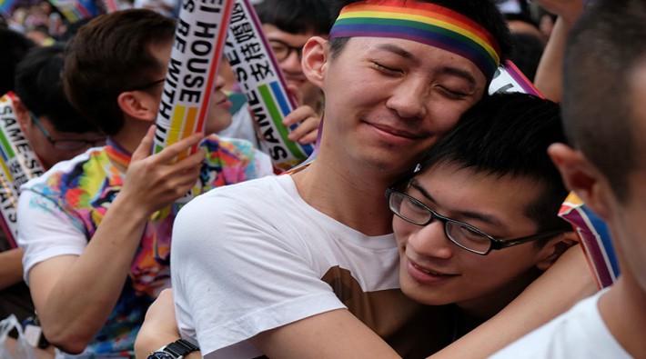 Tayvan'da eşcinsel evlilik yasallaştı