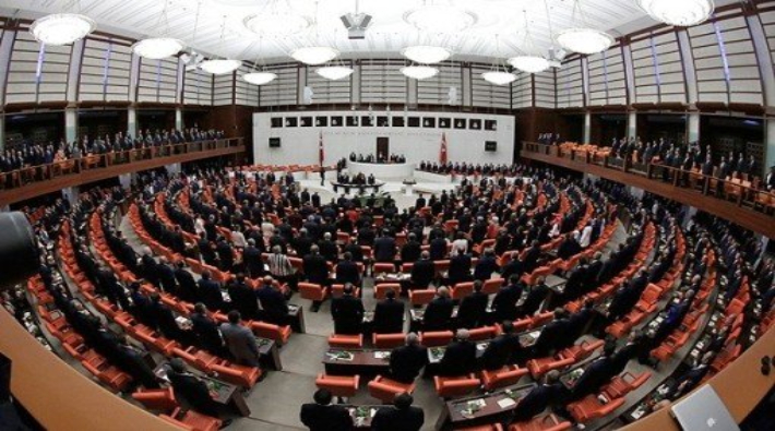 AKP'li vekiller şikayet etti, bakanlar mecliste nöbet tutacak