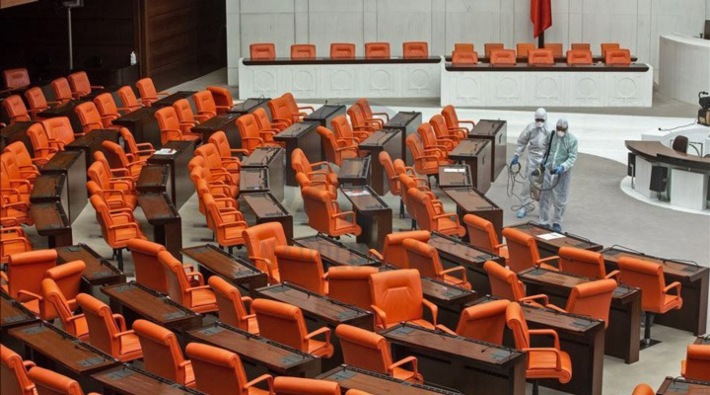 TBMM'de 'ziyaretçi' kısıtlaması: Milletvekillerine bulaşan virüs, Meclis çalışanlarına bulaşmıyor mu?