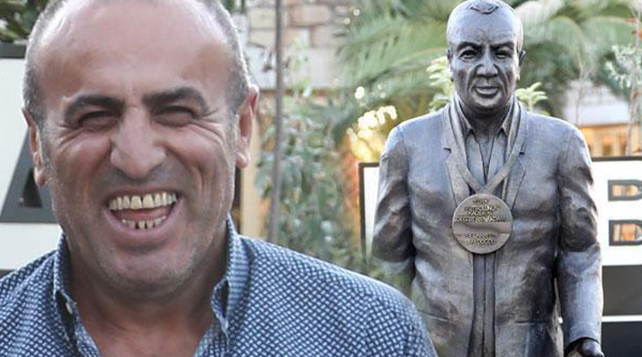 Terim’in istifasının ardından Selahattin Aydoğdu'nun heykelini diktiler