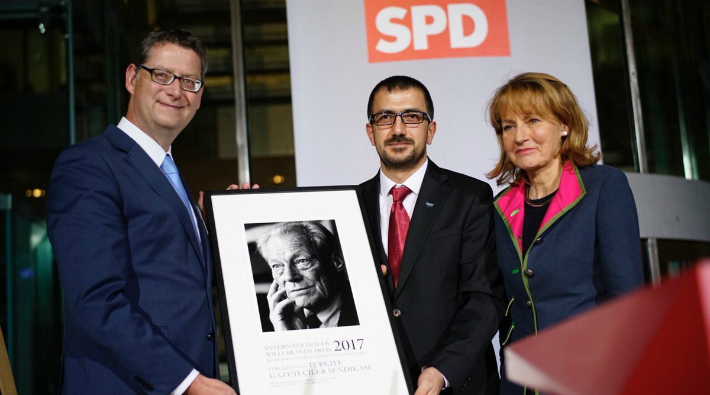 Türkiye Gazeteciler Sendikası’na Almanya’da ödül