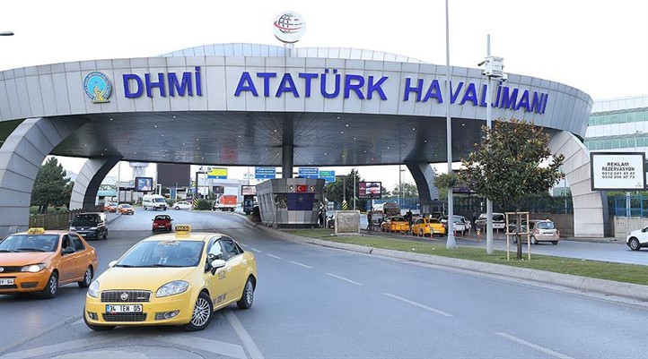 Atatürk Havalimanı'nda uçuş işlemleri başladı