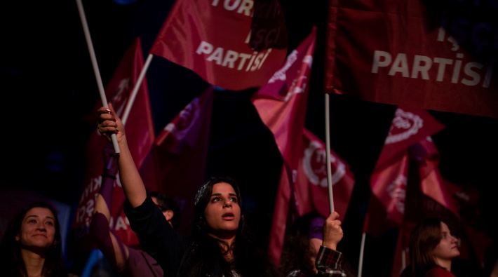 TİP'li kadınlar: AKP’nin kadın düşmanı politikalarını kurumsallaştırmasına izin vermeyeceğiz!