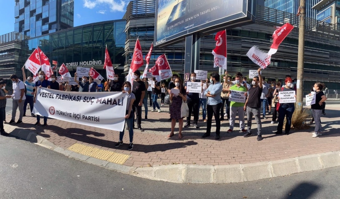 TİP'ten işçi düşmanı Vestel'e karşı Zorlu Holding önünde eylem: 'Salgın döneminde bile gözünü para bürüyen patrona mı güveneceğiz?' 