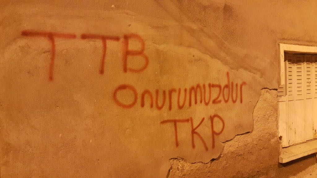 TKP'den TTB gözaltılarına tepki yazılamaları