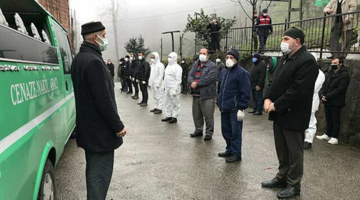 Trabzon'da cenazeye katılan 40 kişi koronavirüse yakalandı