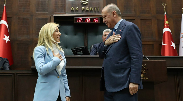 'Ejder meyveli smoothie' desek: AKP'ye geçen Tuğba Vural Çokal, Meclis çatısı altında bunları söylemişti!