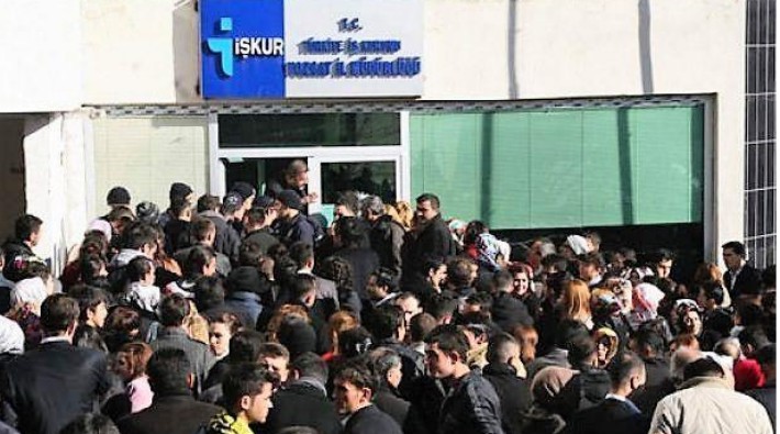 'Türkiye toplumu daha önce hiç tecrübe etmediği bir yoksullaşma sürecinde'