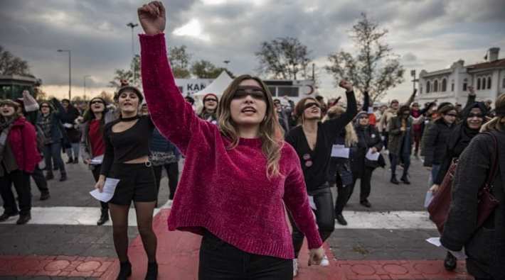 Türkiye'de Kadın Hakları İhlalleri Raporu: 'Erkek egemen ideoloji durumu daha da ağırlaştırıyor' 