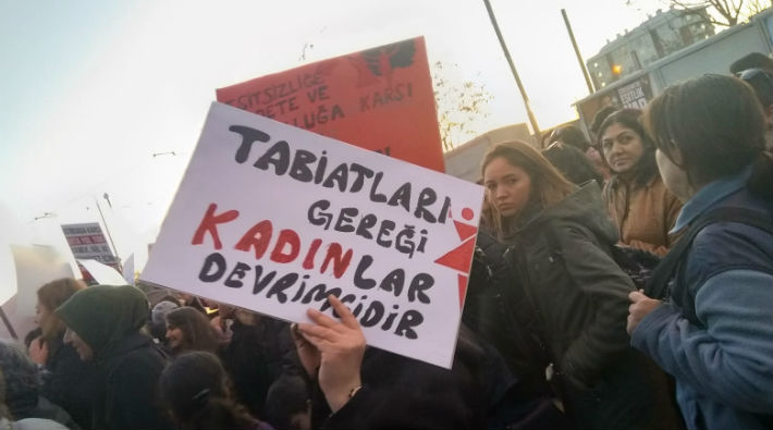 Türkiye'nin dört bir yanında kadınlar sokaktaydı