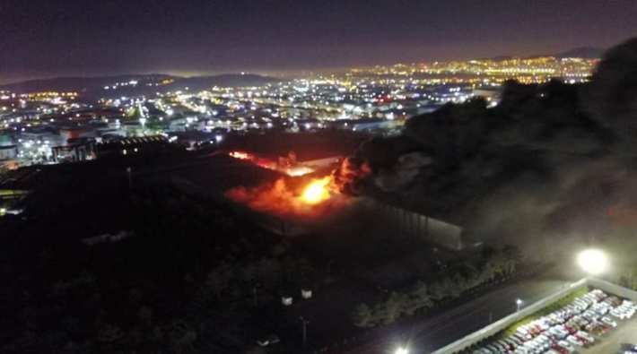 Tuzla'da fabrika yangını: 2 kişi hayatını kaybetti