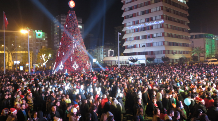 Adana'da yılbaşı kutlaması 'şehitlere saygı' ve 'güvenlik' gerekçesiyle iptal edildi