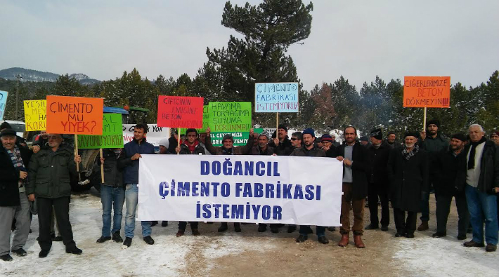 Sakarya'da halkın tepkisi çimento fabrikasının ÇED toplantısını iptal ettirdi!