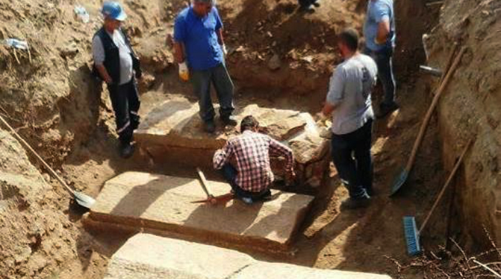 Çanakkale'de tarlada bulunan lahitler korkunç gerçeği ortaya çıkardı