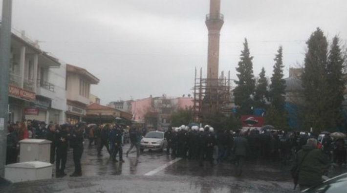Uşak'ta düzenlenen 'Hayır' eylemine polis saldırdı: Çok sayıda yurttaş gözaltına alındı!