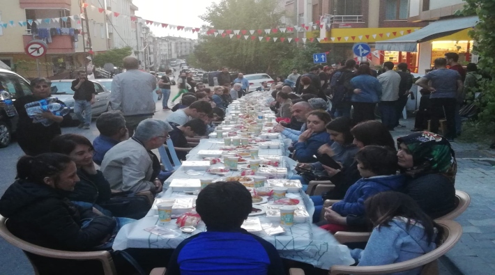 Çekmeköy Dayanışma Derneği, Utkan Adıyaman'ın vefatı sonrası taziye yemeği düzenledi