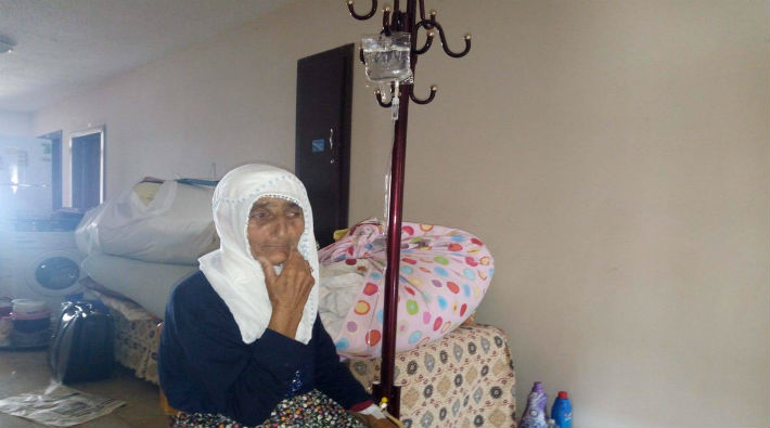 Valilik, 90 yaşındaki kadını evsiz bıraktı: 'Ben fakirim, neden beni dışarı attılar?'