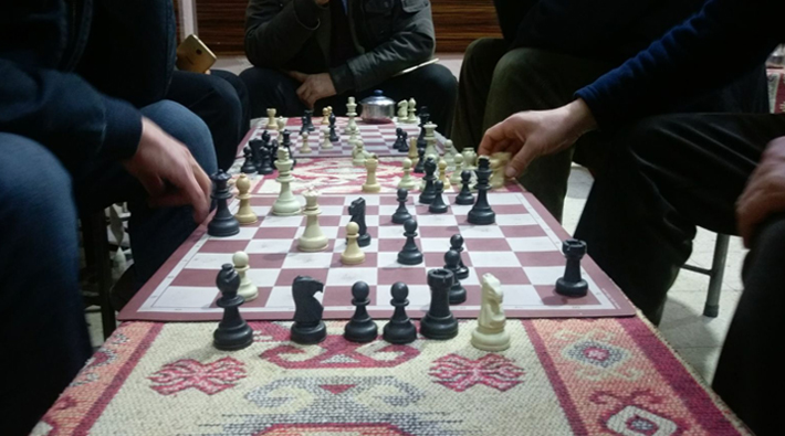 Van'da bir satranç kafe: 30 senedir müdavimleri ile işliyor