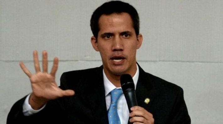 Venezuela hükümeti, ABD destekli Guaido’yu kamu görevlerinden men etti
