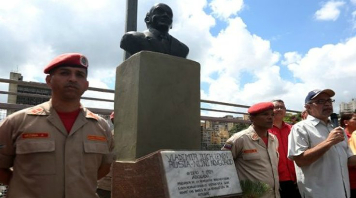 Venezuela'da Lenin büstü dikildi