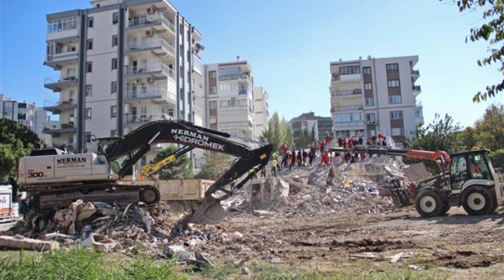 İzmir depreminde 11 kişinin hayatını kaybettiği Yağcıoğlu Apartmanı 1975 Yönetmeliği'ne bile aykırı yapılmış