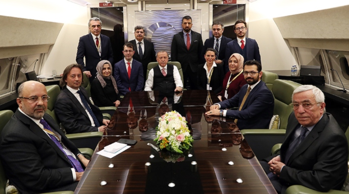 Erdoğan'ın Rusya uçağının yandaş yolcuları