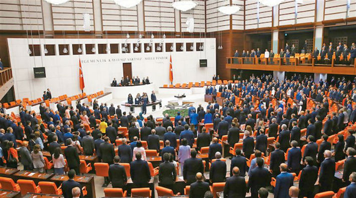 AKP 'yargı reformu' paketini Meclis'e sundu: Sınırlı değişiklikler var