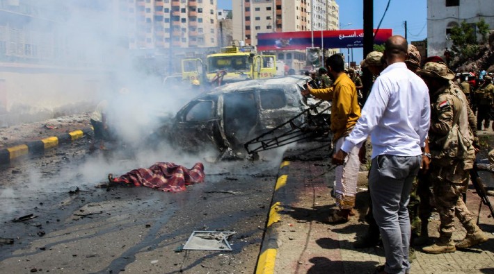 Yemen’de Suudi Arabistan destekli hükümet konvoyuna saldırı