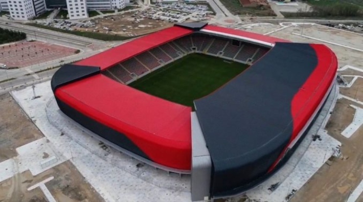 AKP'li belediyenin yaptığı stadyum tartışma yarattı: Sözleşme bedelinin üç katına mal oldu