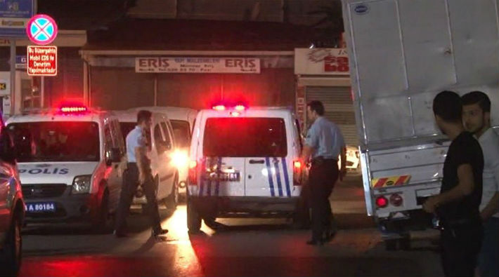Yenikapı metro istasyonunda bir kişi çevreye ateş açtı: 2 yaralı