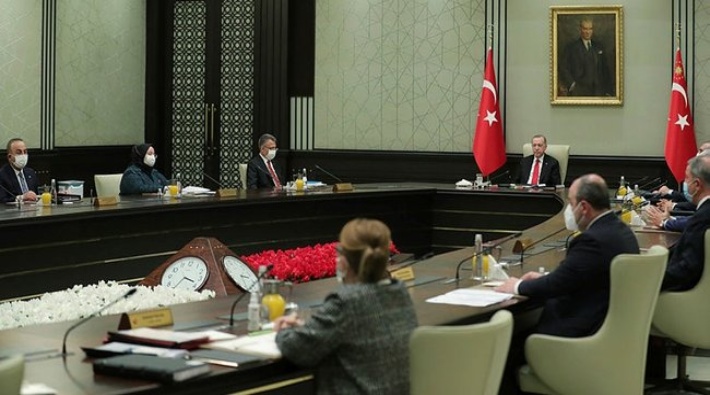 Erdoğan: Düşük ve  orta riskli illerde hafta sonu kısıtlaması kaldırıldı
