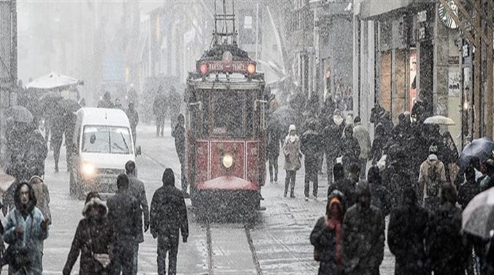 İstanbul’da beklenen kar bugün geliyor: Hava sıcaklığı 10 derece düşecek