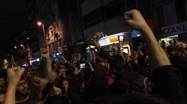 YSK'nin seçim iptali kararına tepki gösteren İstanbullular yeniden sokaklara çıktı