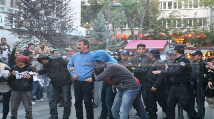 Yüksel direnişinde 337. gün: TKP Genel Başkanı Erkan Baş  direnişçilerle birlikte