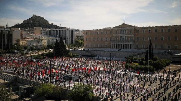 Yunanistan'da işçiler Sintagma Meydanı'nda