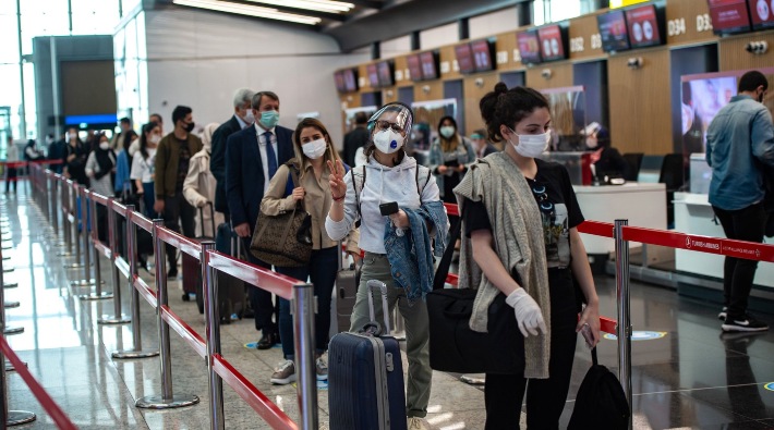 Yurt dışından gelen yolculara 'negatif test' veya 'aşı sertifikası' şartı
