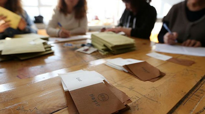 Yurtdışında mühürsüz zarf nedeniyle oylar geçersiz sayıldı